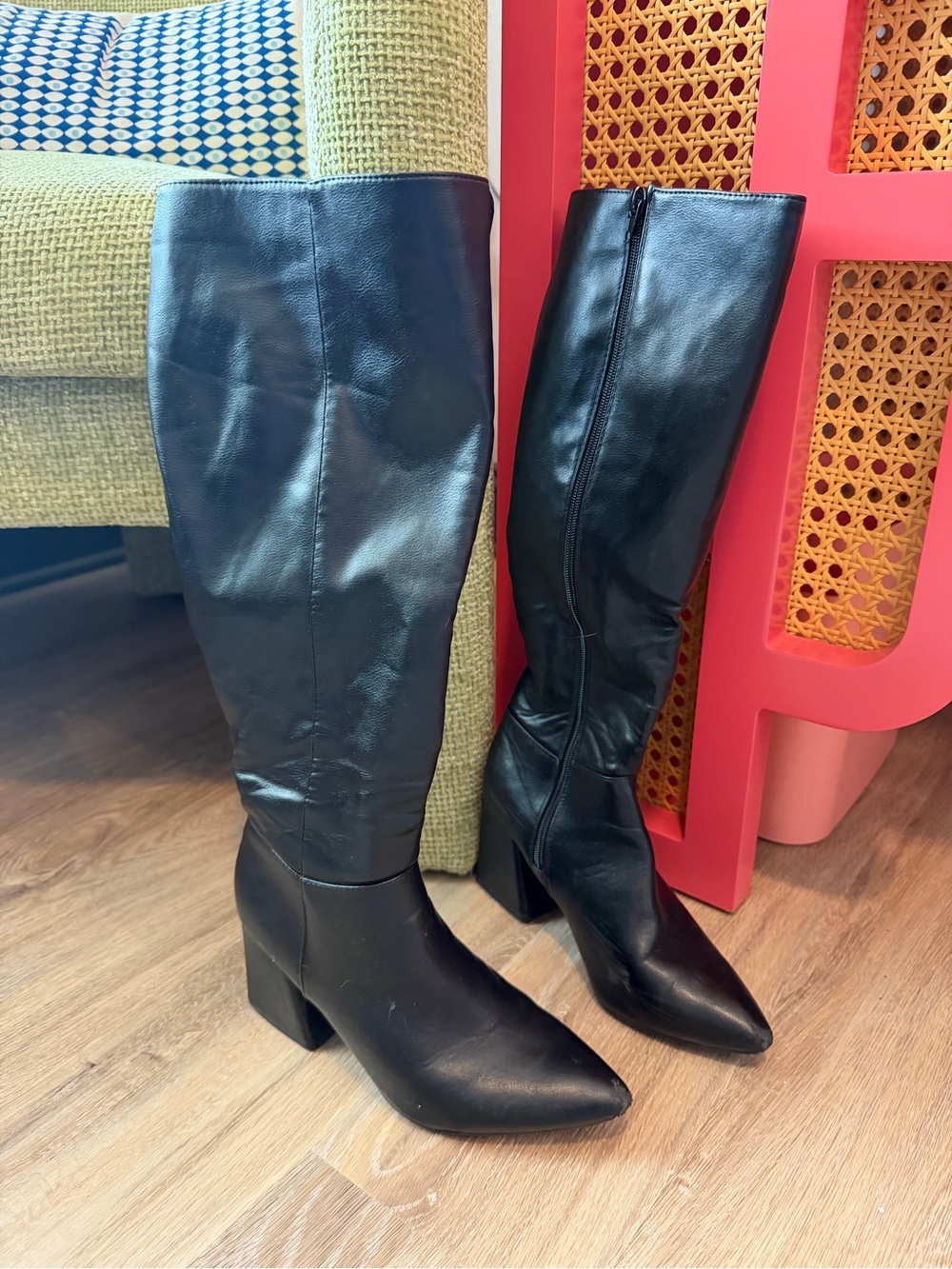WIDE CALF Classic Black Leather Knee-High Boots - Women's Stylish Heeled Boots